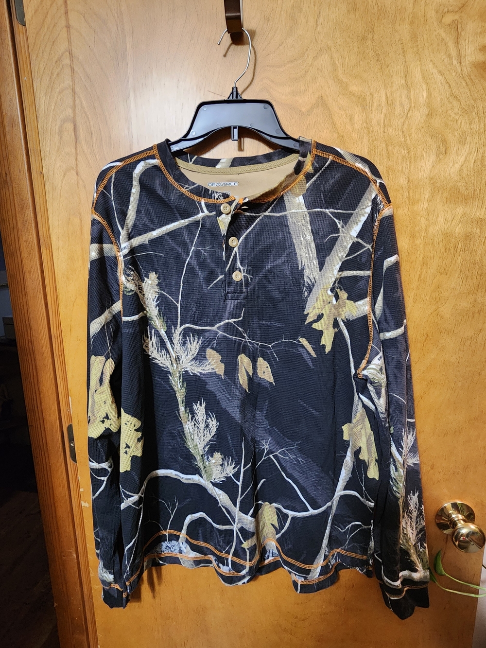 Realtree Men's Camo Thermal Henley Shirt XL Waffle Knit Long Sleeve Hunting Top
